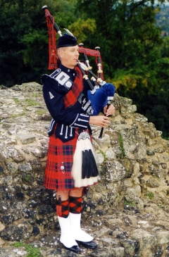 bagpipes on the ramparts