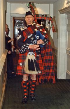 bagpipes for burns night